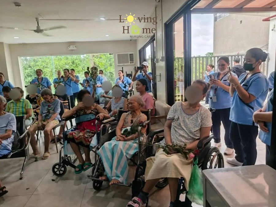CleverCare students visiting a nursing home as part of outreach
